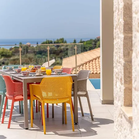 וילה Pangea Irene *